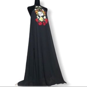 Gianni Bini maxi black embroider flowers nwot